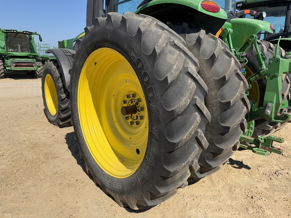 2012 John Deere 7230R Tractor