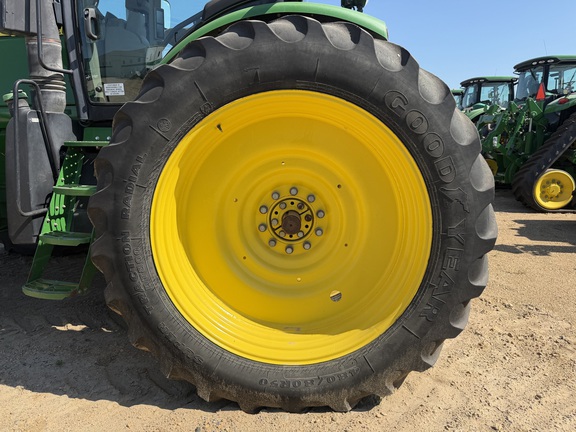 2012 John Deere 7230R Tractor