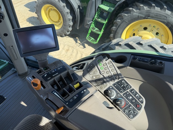 2012 John Deere 7230R Tractor