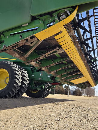 2019 John Deere 740FD Header Combine