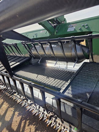 2019 John Deere 740FD Header Combine