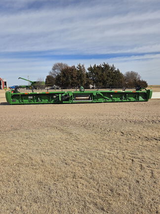 2019 John Deere 740FD Header Combine