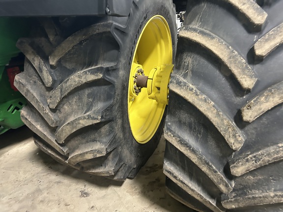 2015 John Deere 9620R Tractor 4WD