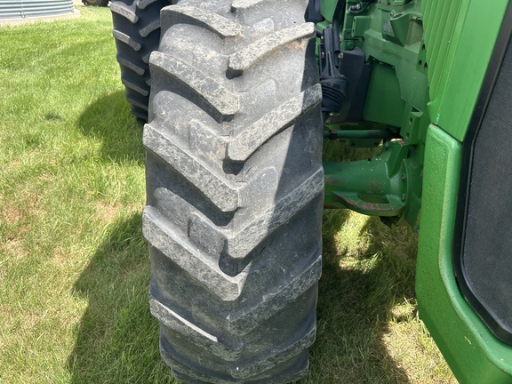 2000 John Deere 8410 Tractor