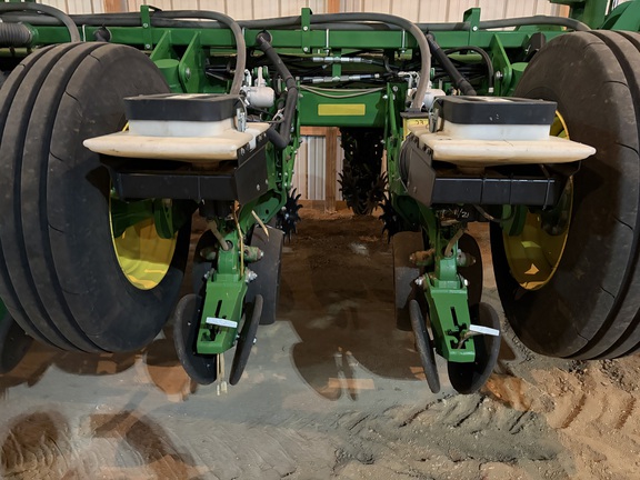 2019 John Deere 1775NT Planter