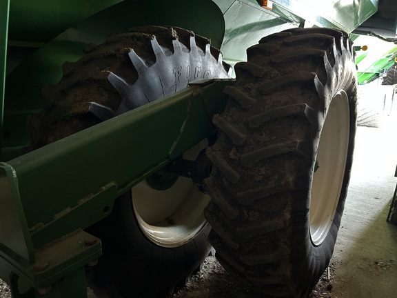 2013 Unverferth 1196 Grain Cart