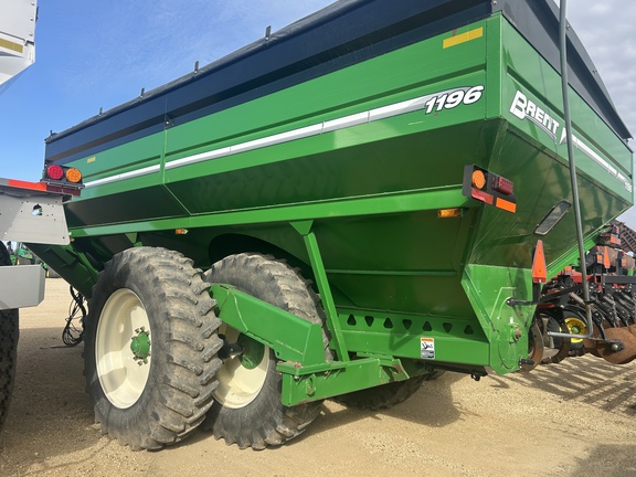 2013 Brent 1196 Grain Cart