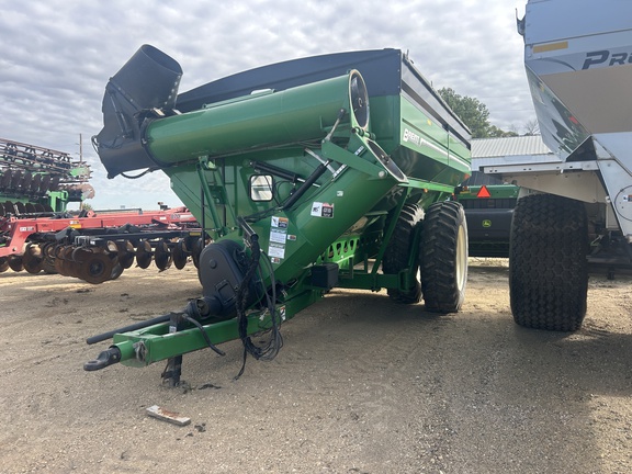2013 Brent 1196 Grain Cart