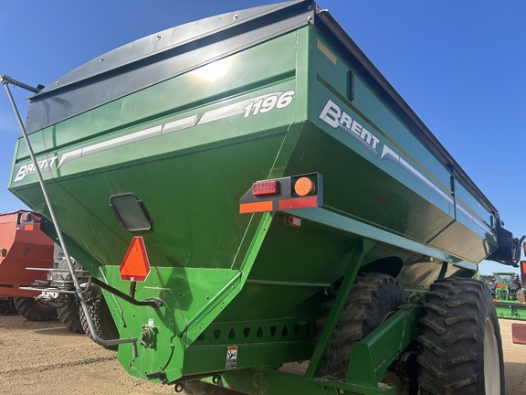 2013 Brent 1196 Grain Cart