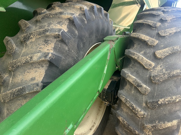 2013 Brent 1196 Grain Cart