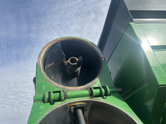 2013 Brent 1196 Grain Cart