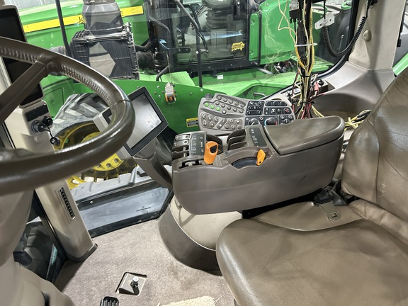 2014 John Deere 9560RT Tractor Rubber Track