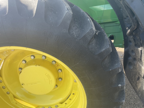 2011 John Deere 7230R Tractor