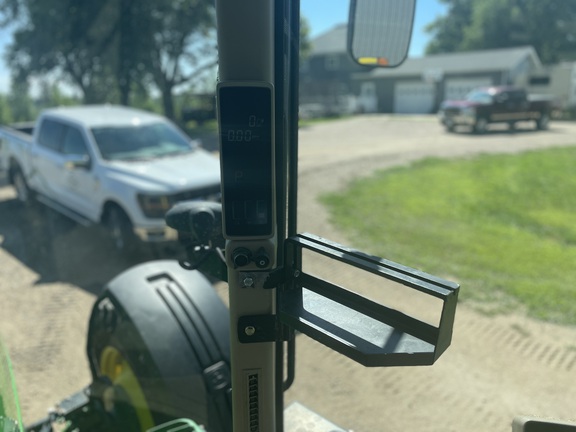 2011 John Deere 7230R Tractor
