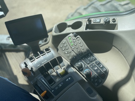 2011 John Deere 7230R Tractor