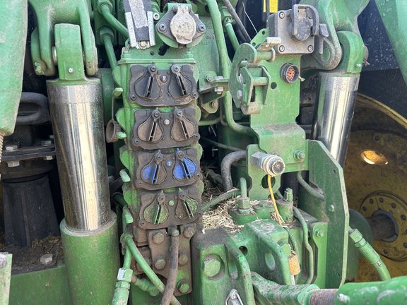 2020 John Deere 6175R Tractor