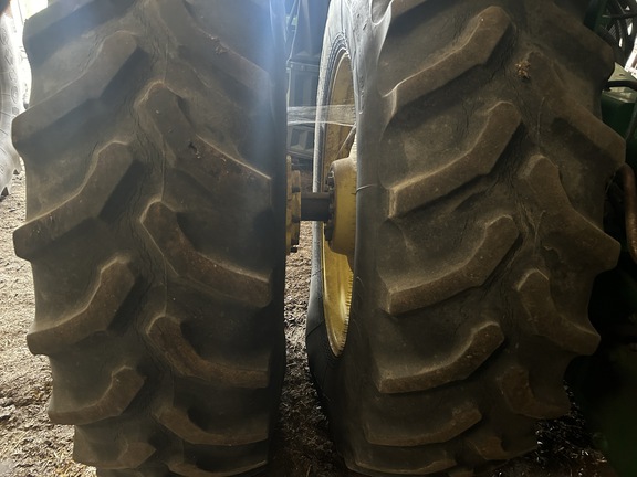 2010 John Deere 9330 Tractor 4WD