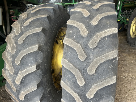2010 John Deere 9330 Tractor 4WD