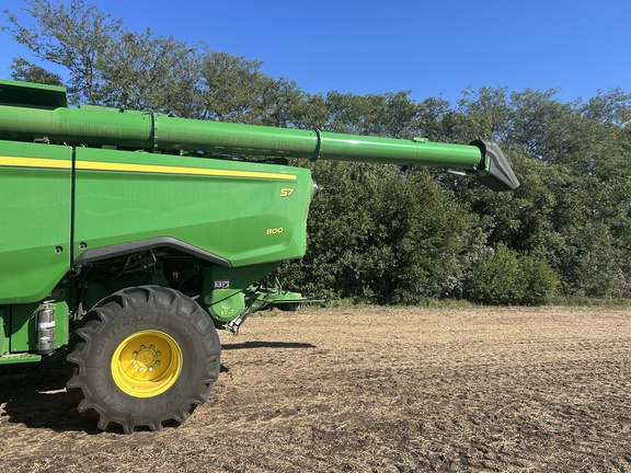 2025 John Deere S7 800 Combine
