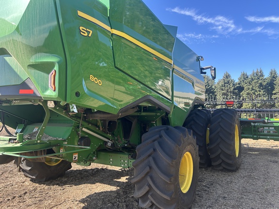 2025 John Deere S7 800 Combine