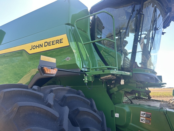 2025 John Deere S7 800 Combine