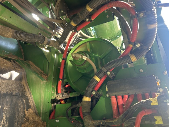 2025 John Deere S7 800 Combine