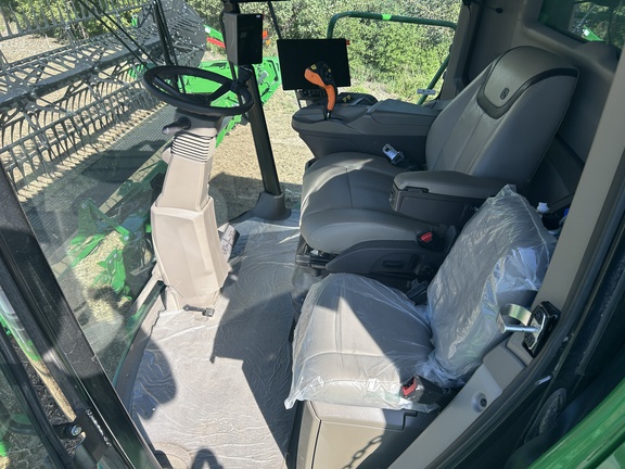2025 John Deere S7 800 Combine
