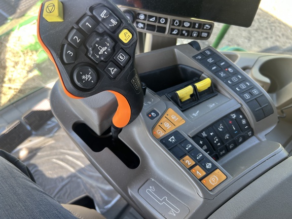 2025 John Deere S7 800 Combine