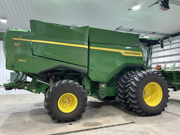 2025 John Deere S7 800 Combine
