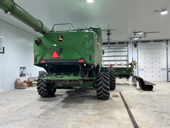 2025 John Deere S7 800 Combine