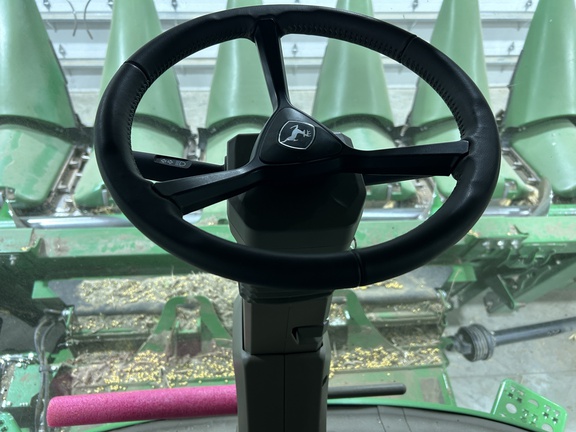 2025 John Deere S7 800 Combine