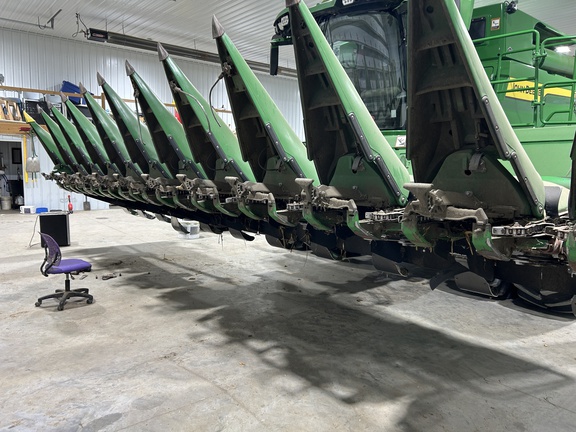 2022 John Deere C12R Header Corn Head