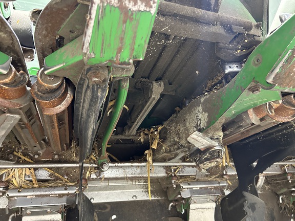 2022 John Deere C12R Header Corn Head