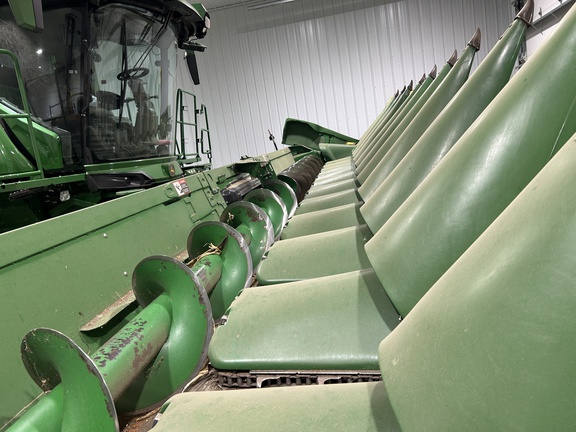 2022 John Deere C12R Header Corn Head