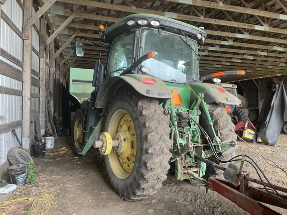 2011 John Deere 7260R Tractor