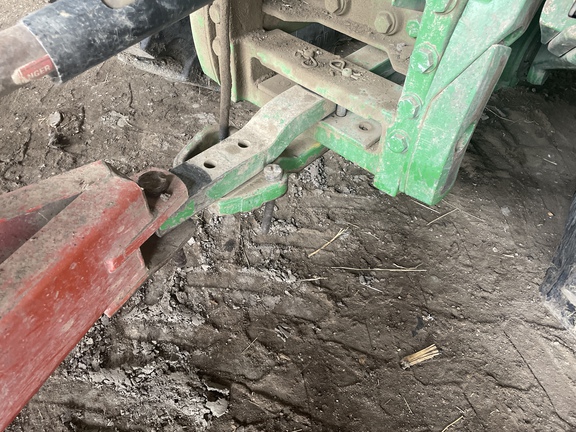 2011 John Deere 7260R Tractor