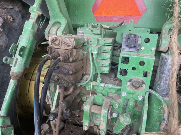 2011 John Deere 7260R Tractor