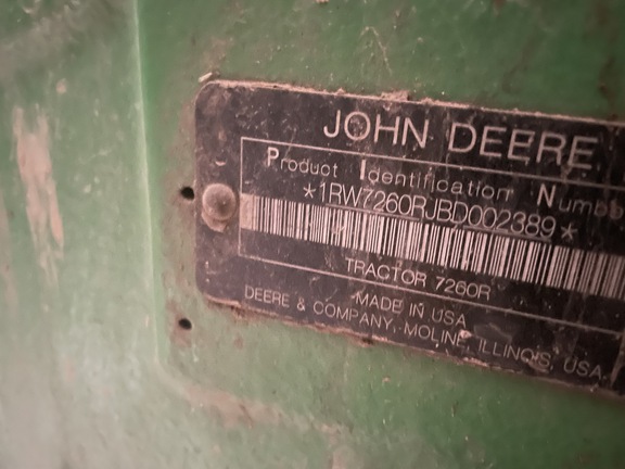 2011 John Deere 7260R Tractor