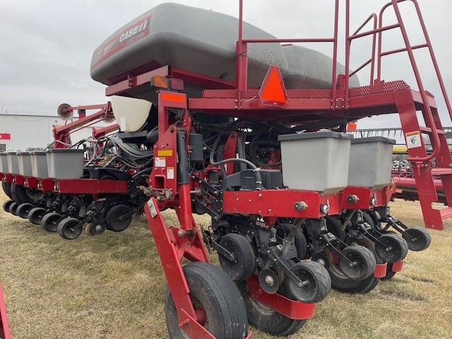 2010 Case IH 1250 16R30 Planter