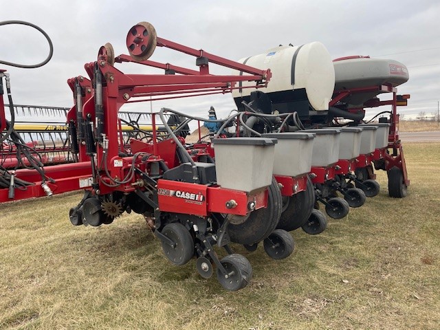 2010 Case IH 1250 16R30 Planter