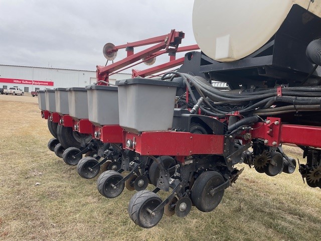 2010 Case IH 1250 16R30 Planter