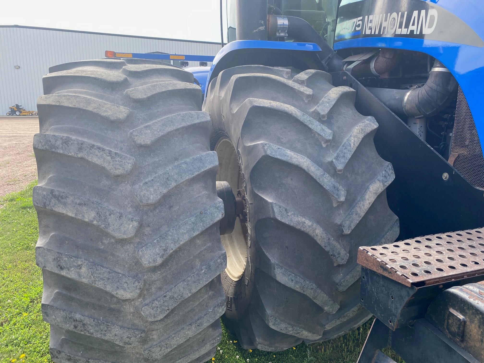 2002 New Holland TJ375 Tractor 4WD