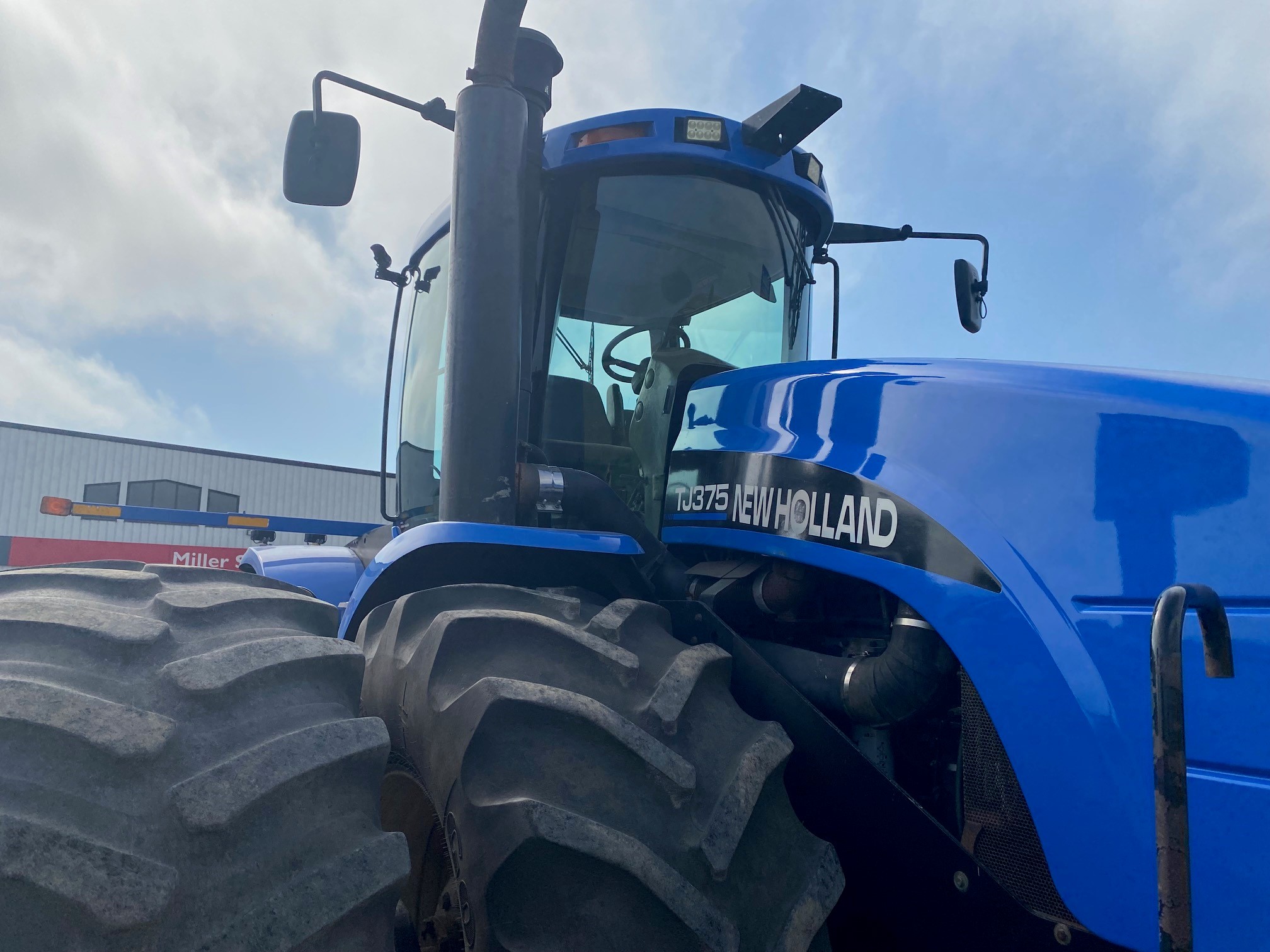 2002 New Holland TJ375 Tractor 4WD