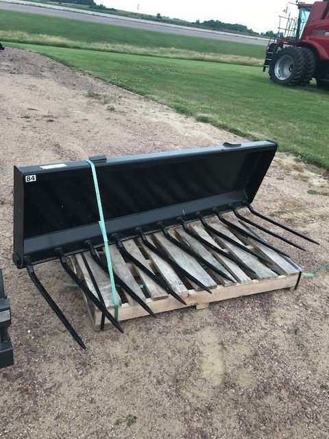 2024 HLA MFE 84 Manure Fork