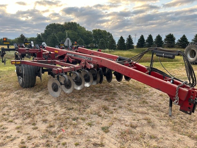 Case IH 530B - w/Dsk Lvlr Deep Tillage