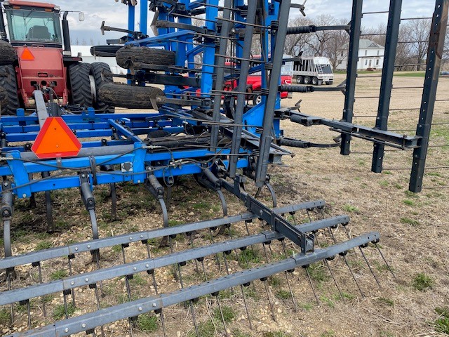 1998 DMI TIGER MATE II--48.5 w/3 Bar Harrow Field Cultivator