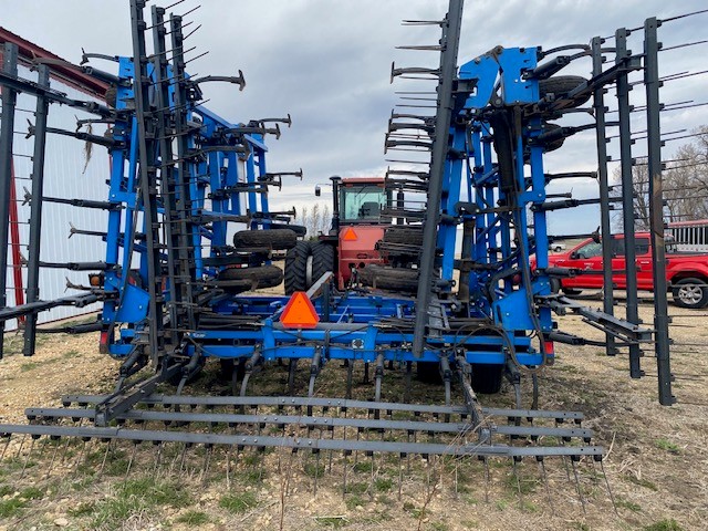 1998 DMI TIGER MATE II--48.5 w/3 Bar Harrow Field Cultivator