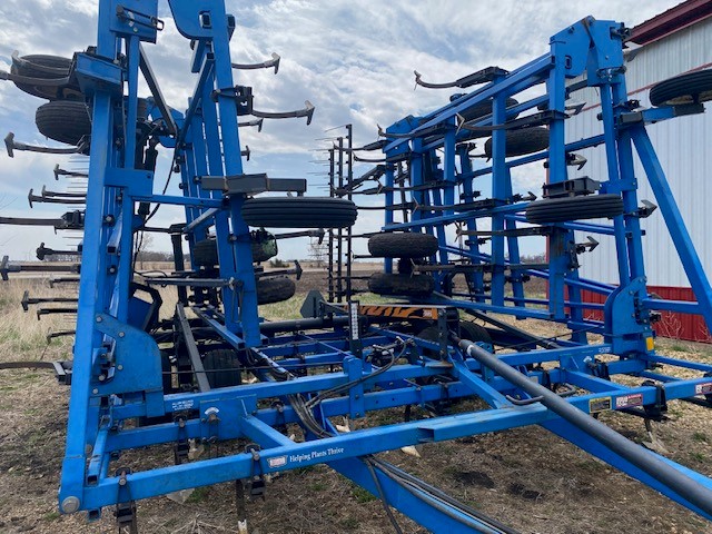 1998 DMI TIGER MATE II--48.5 w/3 Bar Harrow Field Cultivator