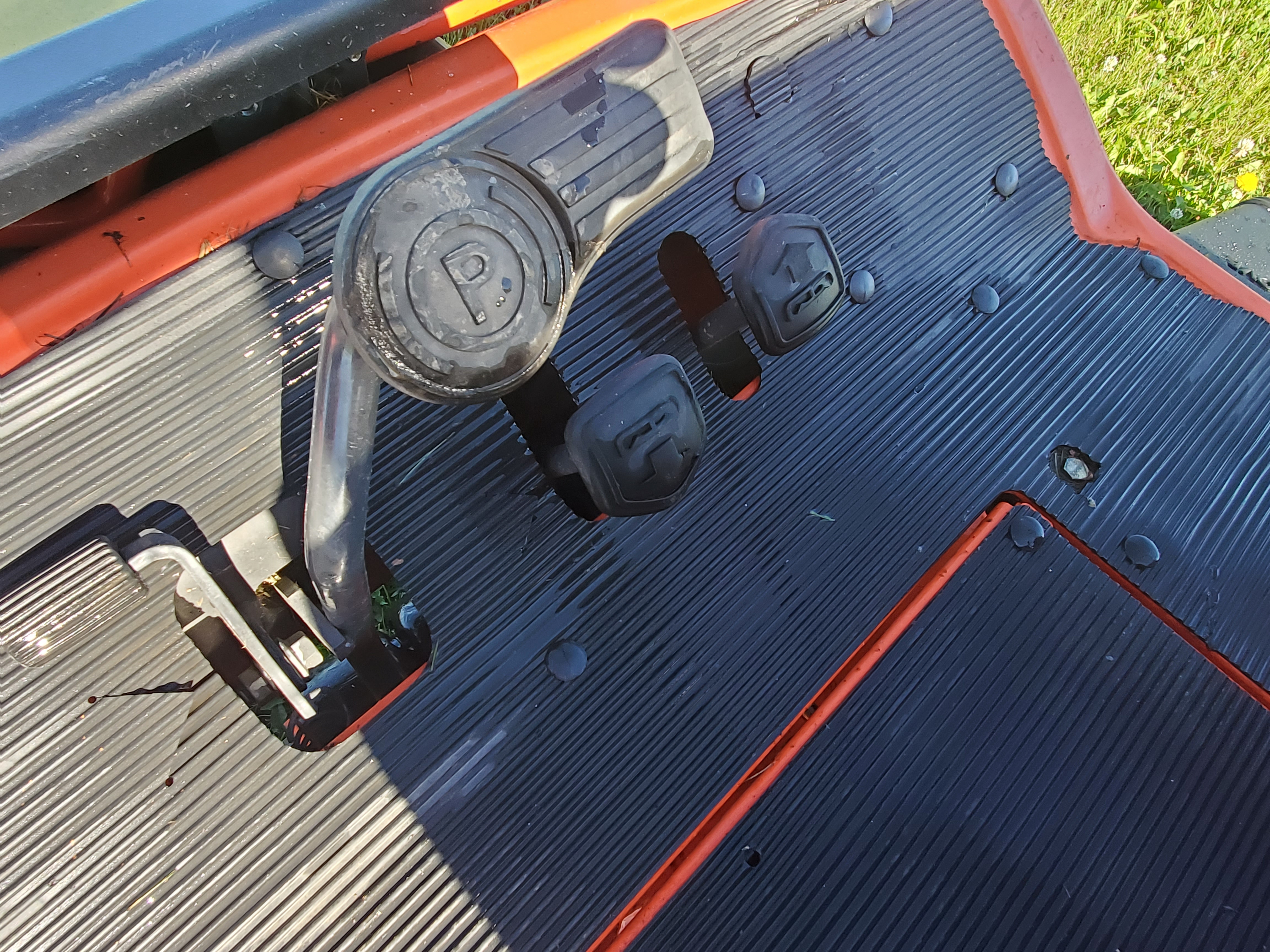 2008 Kubota ZD326S Mower/Zero Turn