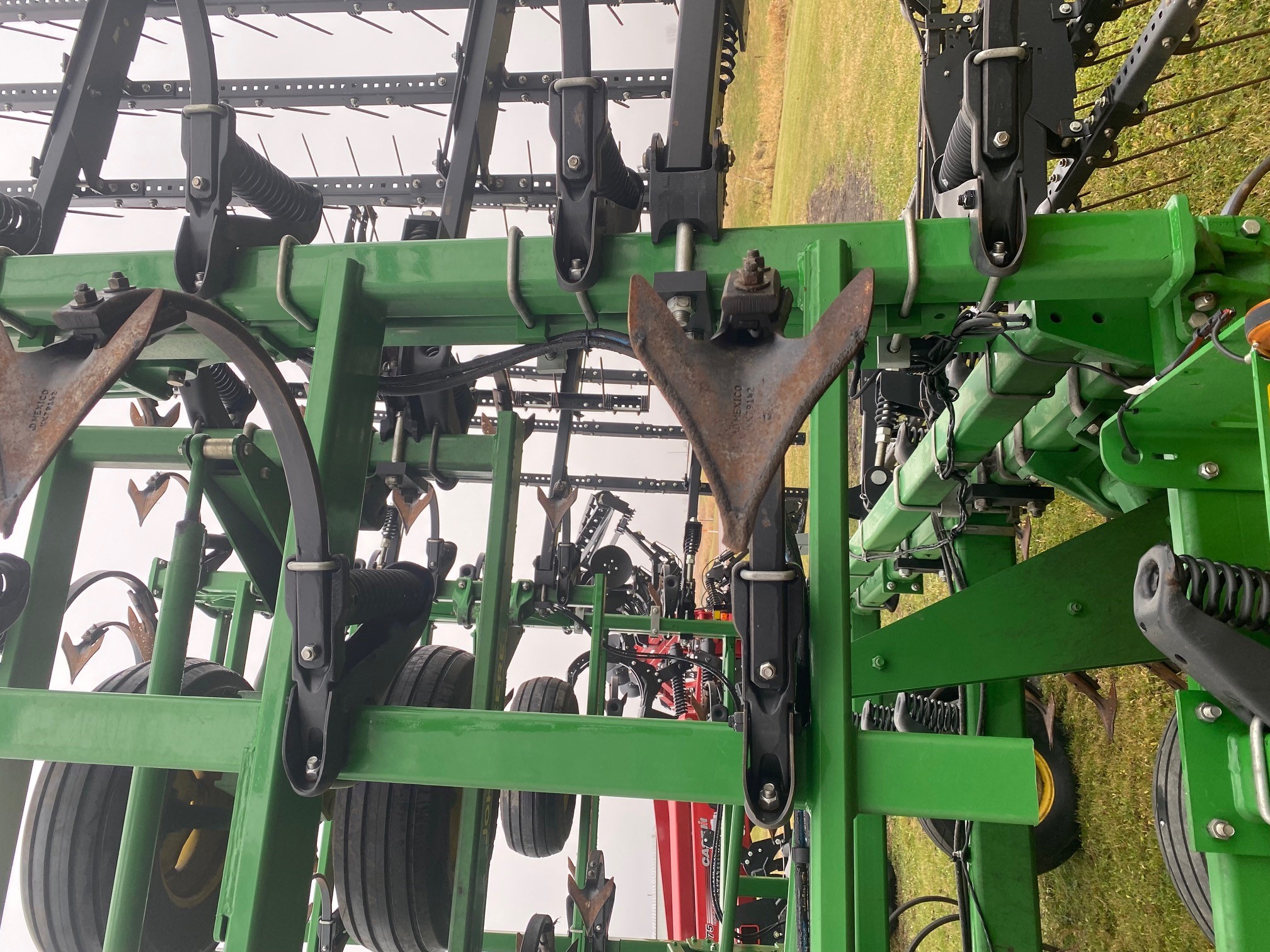 2014 John Deere 2210 Field Cultivator